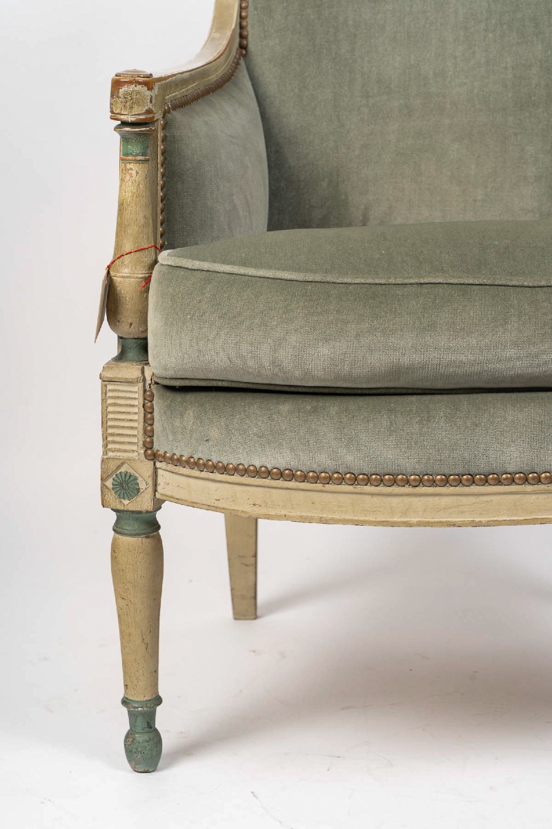 Une Bergère en hêtre laqué d’époque Directoire (1795-1799)-photo-4