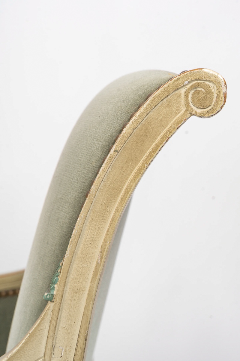 Une Bergère en hêtre laqué d’époque Directoire (1795-1799)-photo-4