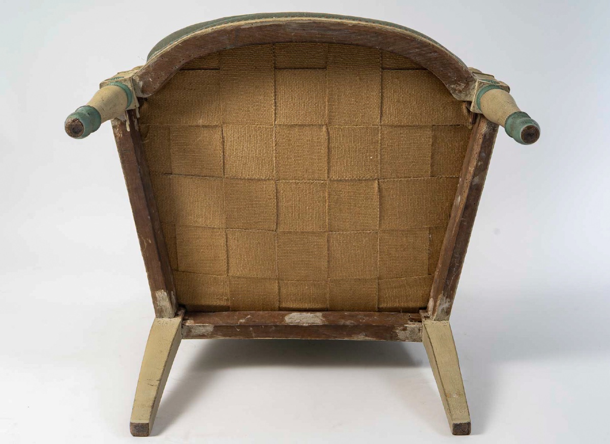 Une Bergère en hêtre laqué d’époque Directoire (1795-1799)-photo-8