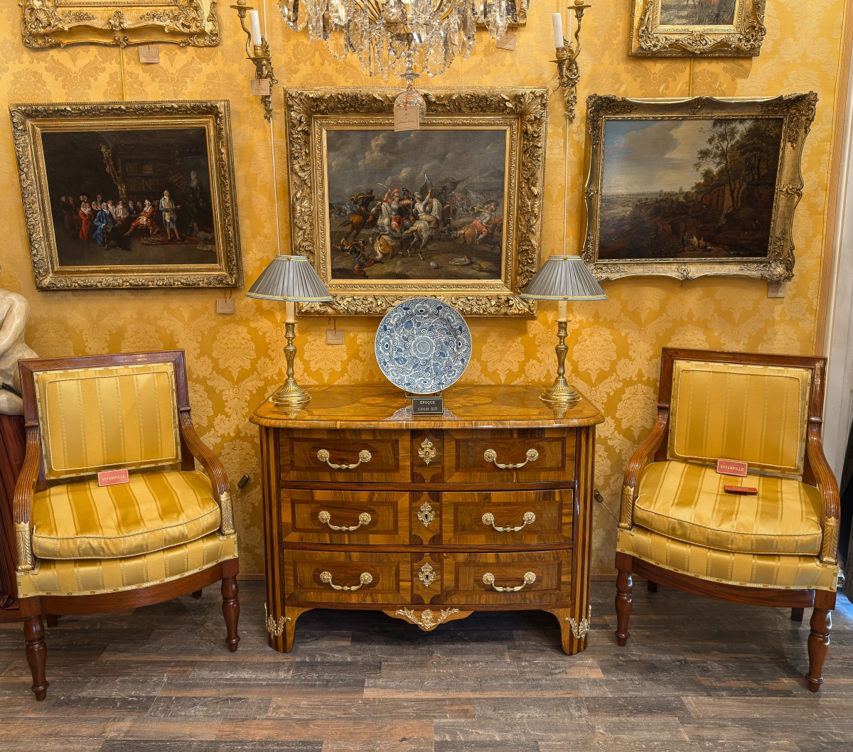 A Dauphiné Olivewood And Rosewood Marquetry Commode, Louis XIV Period, C. 1700-1710-photo-6