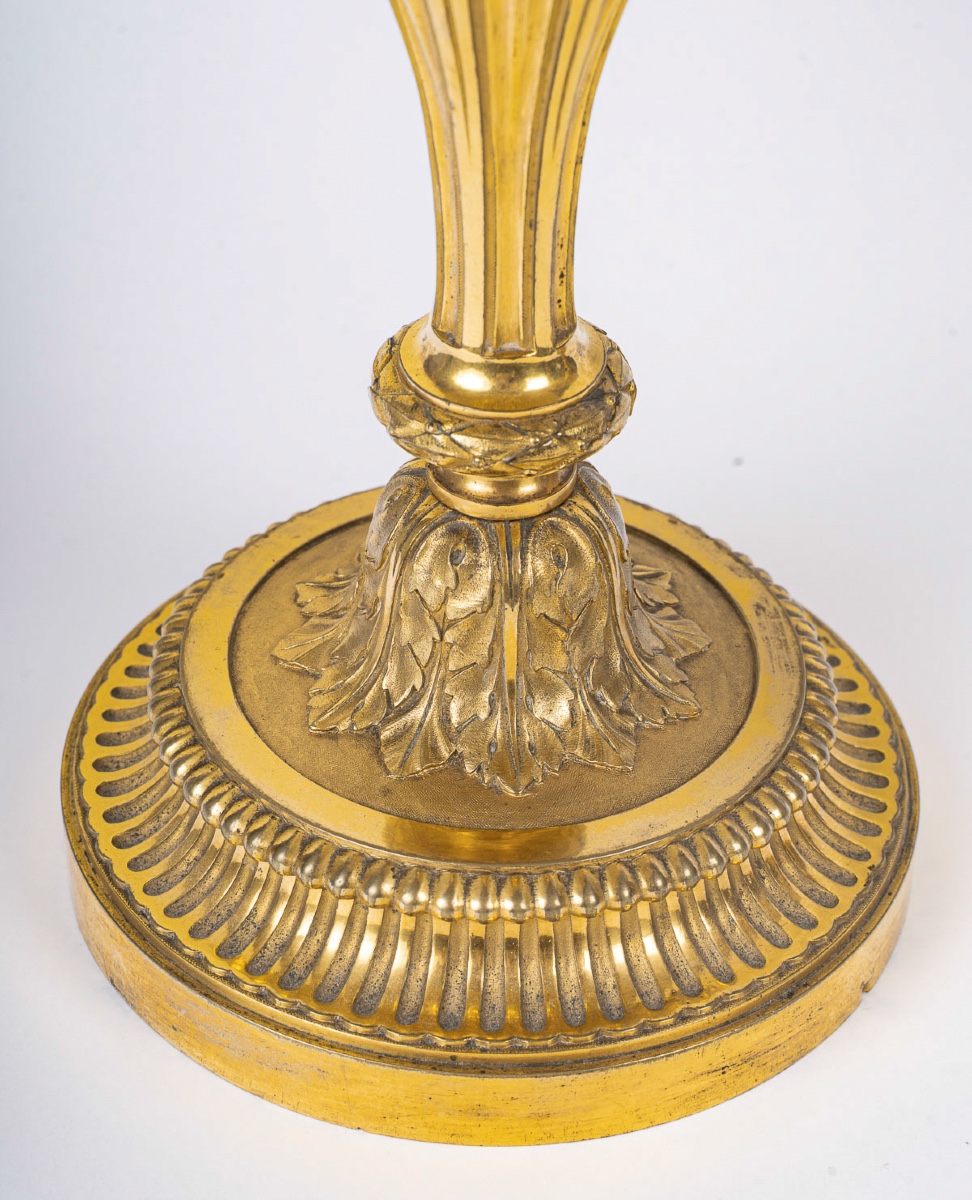Paire de flambeaux en bronze doré style Louis XVI, montés en lampes, vers 1820-1850-photo-2