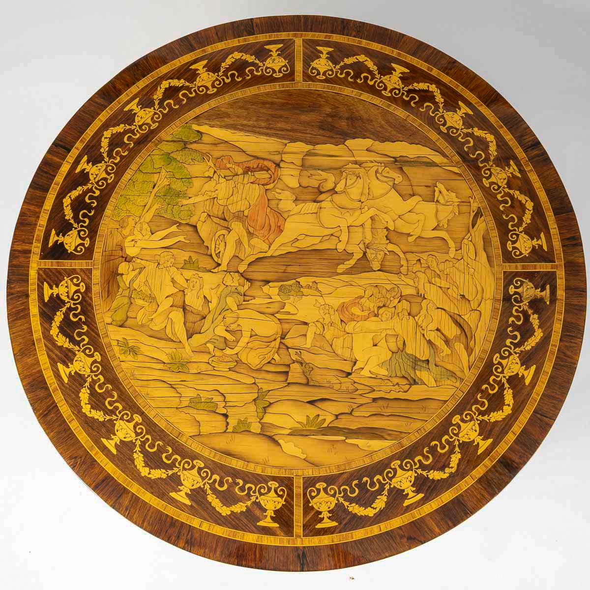 Table circulaire en marqueterie au Mythe de Phaéton, Italie fin XVIIIe siècle