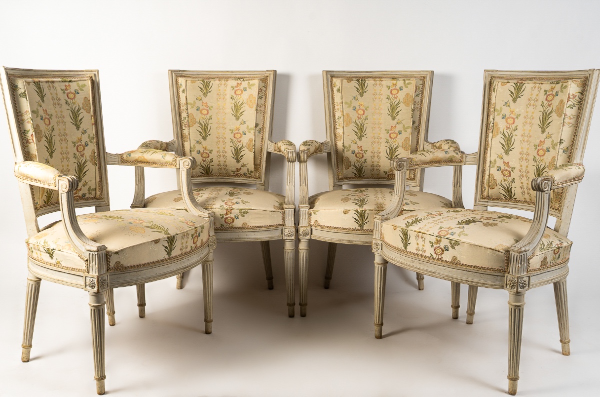 Claude Javoy, Master In 1779 Set Of Four Louis XVI Cabriolet Armchairs Period In Painted Beech
