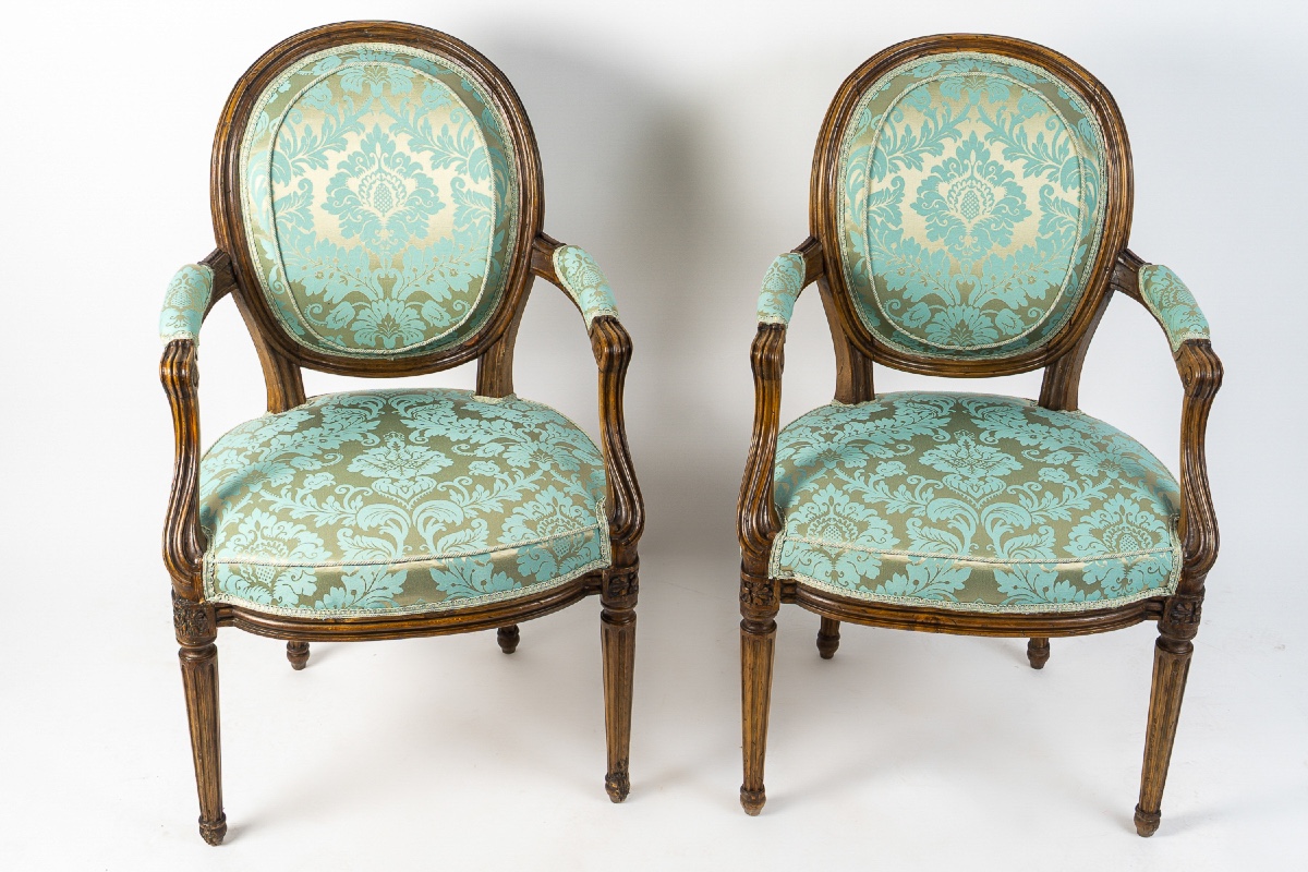 Paire de Fauteuils Louis XVI à Dossiers Médaillons en Bois Naturel Mouluré et Sculpté-photo-3