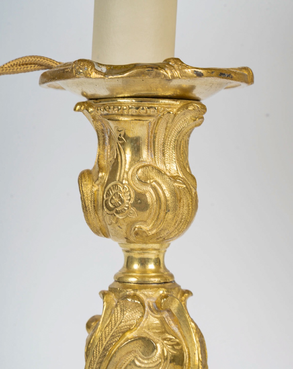 A Pair Of Rocaille-style Gilt Bronze Flambeaux, Mounted As Lamps, Palais Ducal De Nevers-photo-4