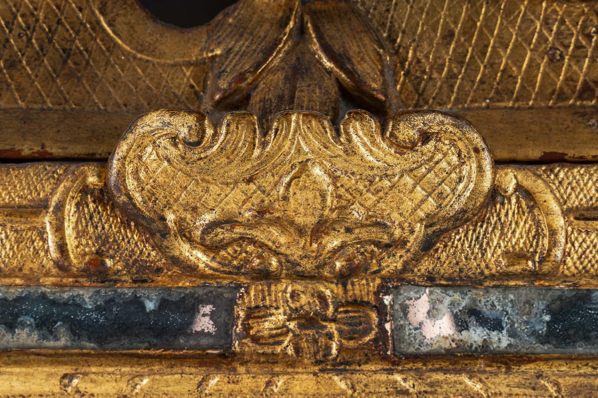 Miroir en bois sculpté à patine doré d’époque Régence vers 1715-1723-photo-3