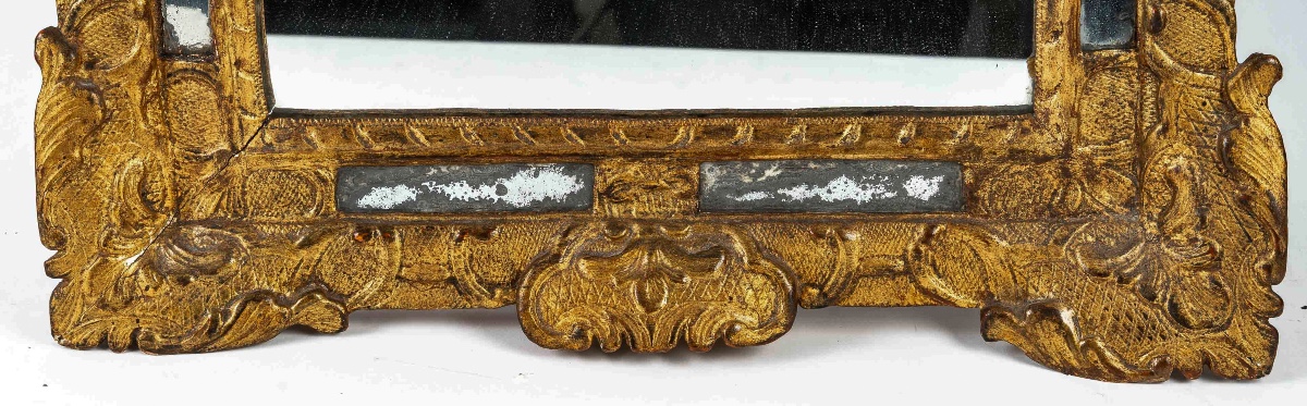 Miroir en bois sculpté à patine doré d’époque Régence vers 1715-1723-photo-4