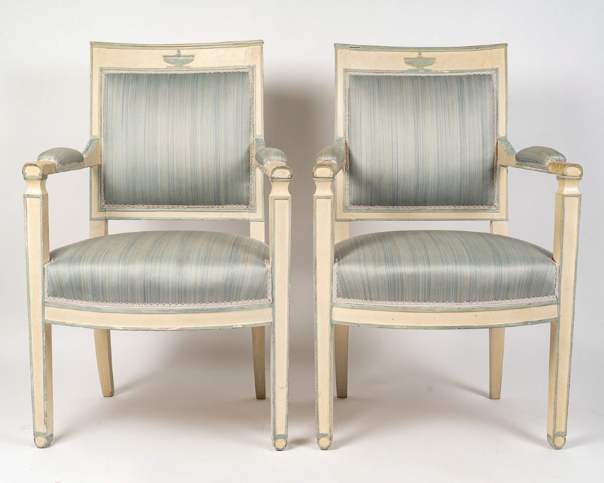 Paire de fauteuils d’époque Empire (1805-1815) en hêtre laqué à rechampi bleu