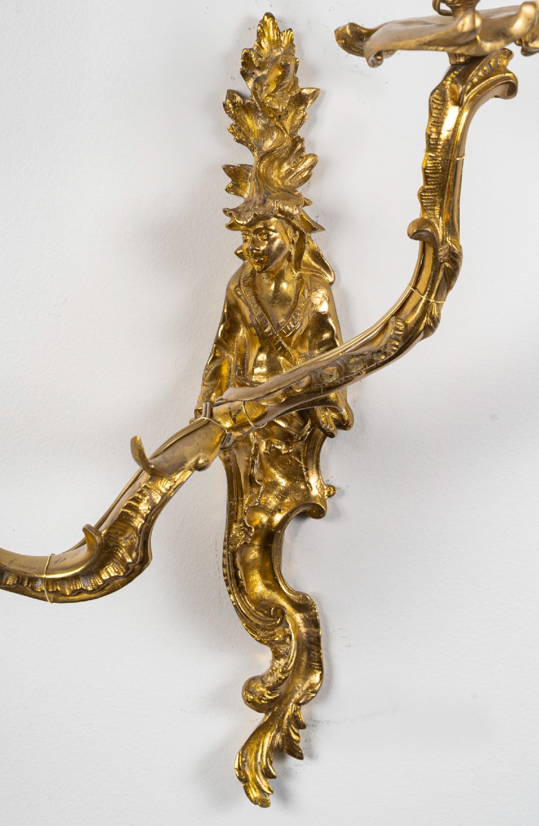 Paire d’appliques Louis XV en bronze ciselé et doré, d’après Caffieri, vers 1850-1870-photo-3