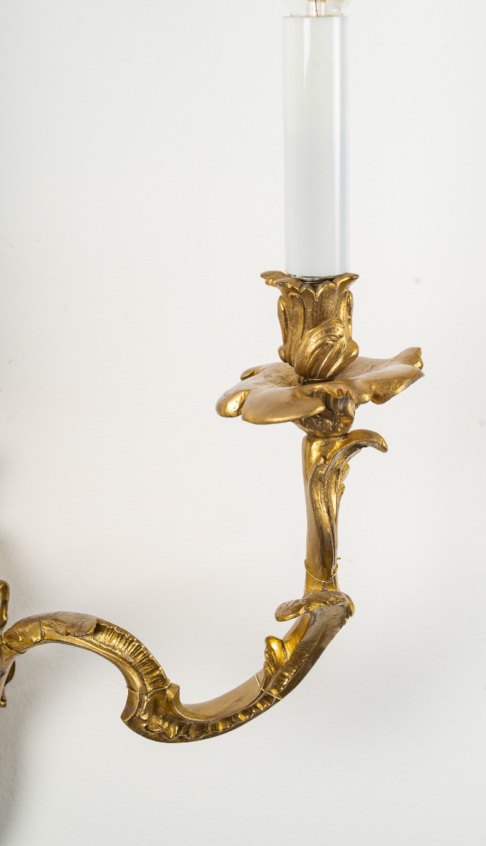 Paire d’appliques Louis XV en bronze ciselé et doré, d’après Caffieri, vers 1850-1870-photo-5