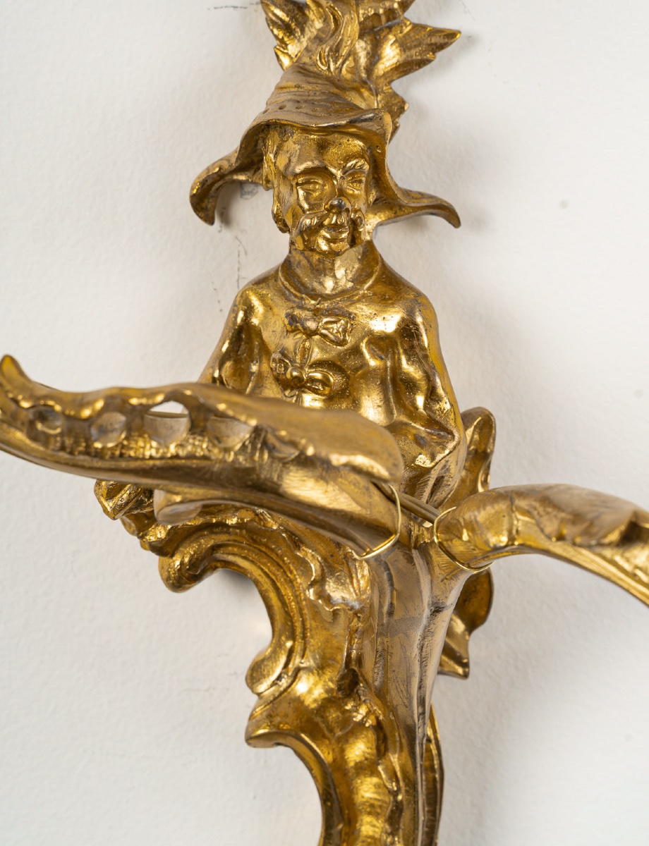 Paire d’appliques Louis XV en bronze ciselé et doré, d’après Caffieri, vers 1850-1870-photo-6