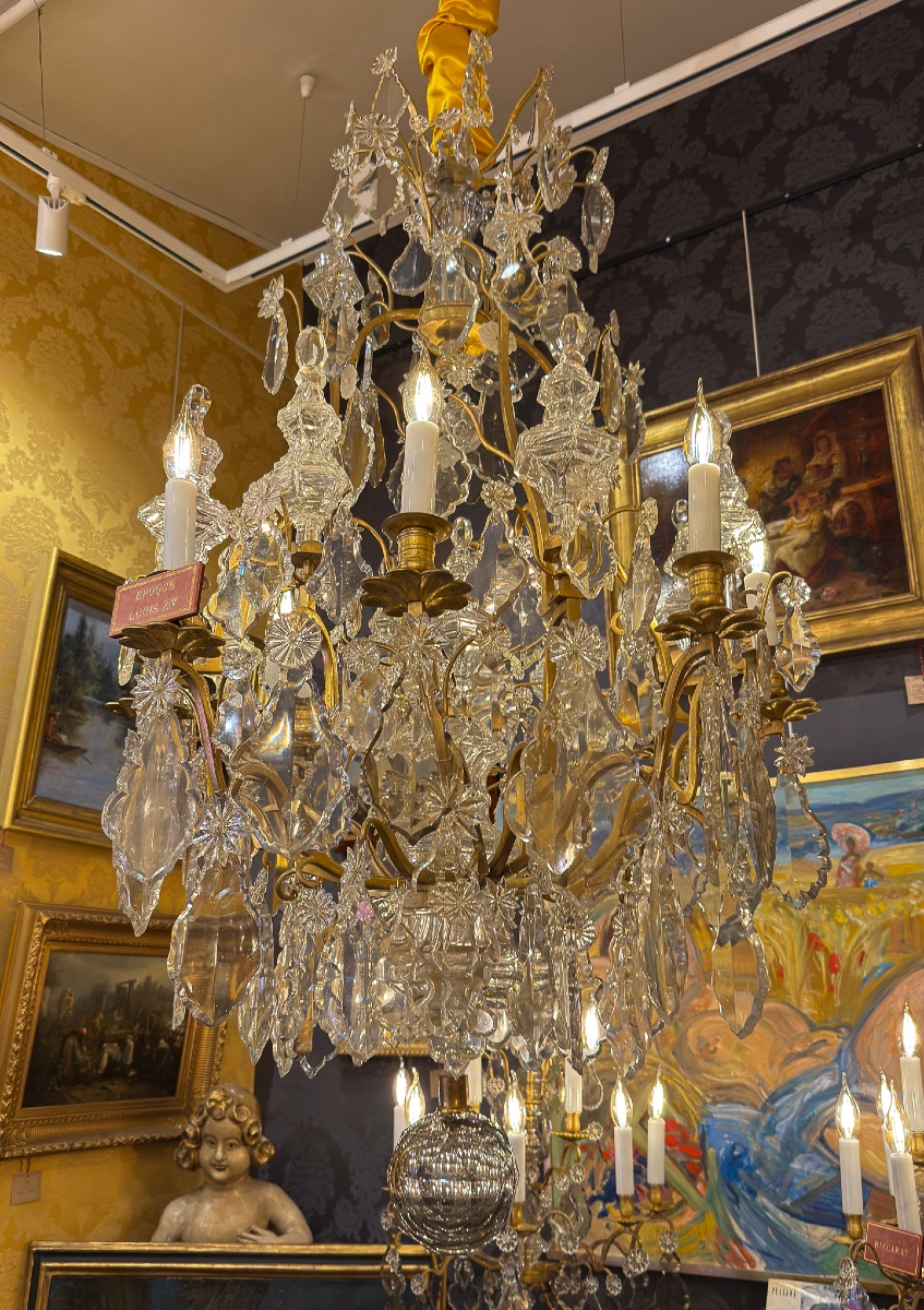 Important Louis XV Period Gilt-bronze And Cut-crystal Chandelier, C. 1760-photo-8