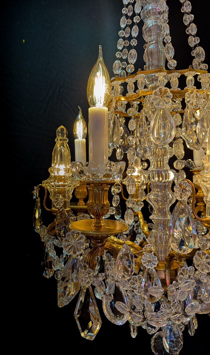 Lustre Marie-Antoinette, style Louis XVI en bronze ciselé et doré, cristal signé Baccarat-photo-4