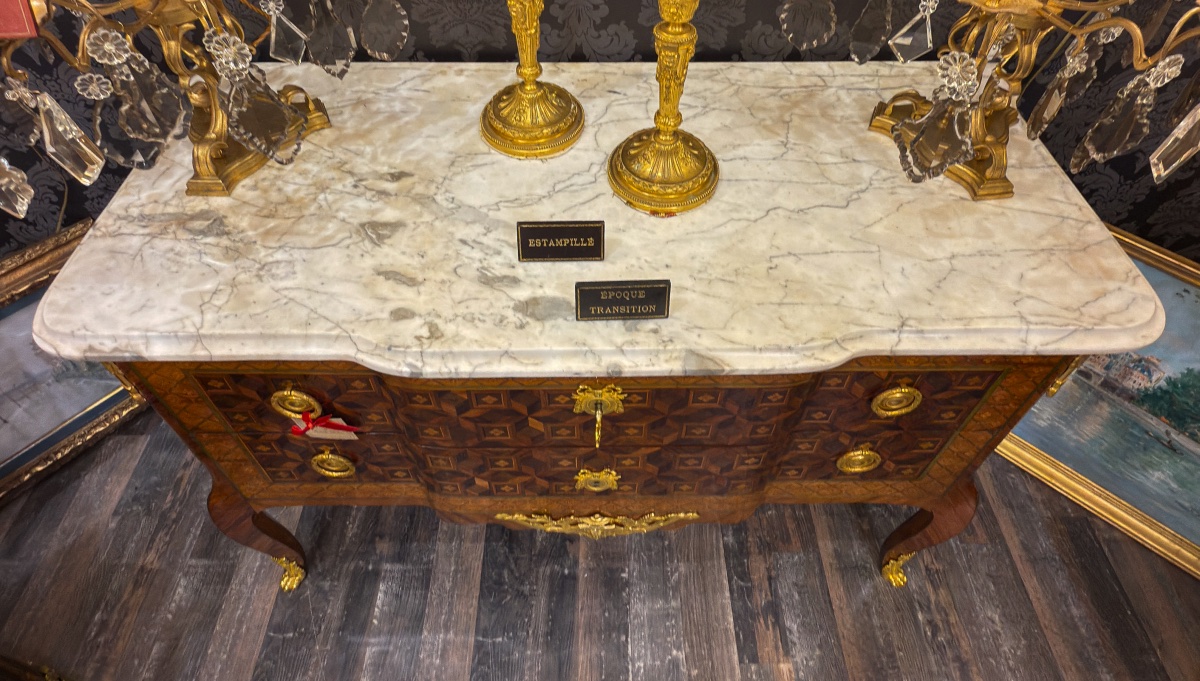 Leonard Boudin Maitre en 1761 Commode en marqueterie d’époque Transition Louis XV-Louis XVI-photo-4