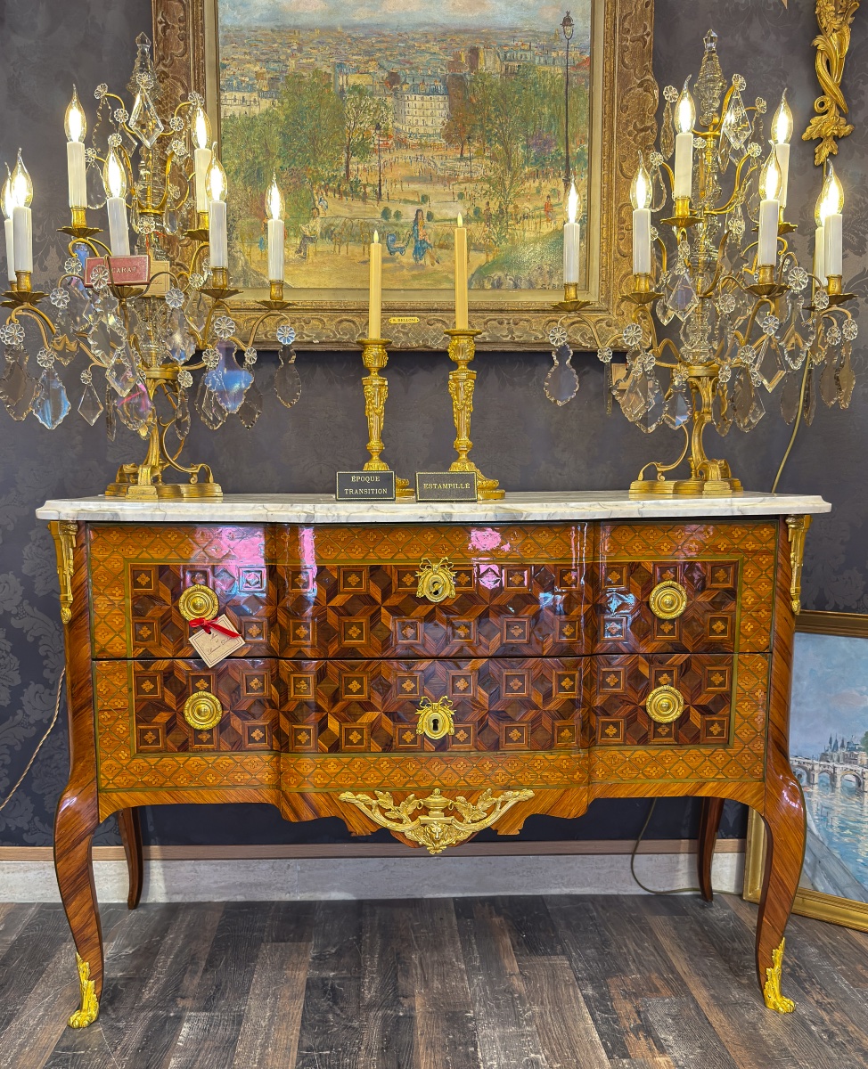 Leonard Boudin Maitre en 1761 Commode en marqueterie d’époque Transition Louis XV-Louis XVI