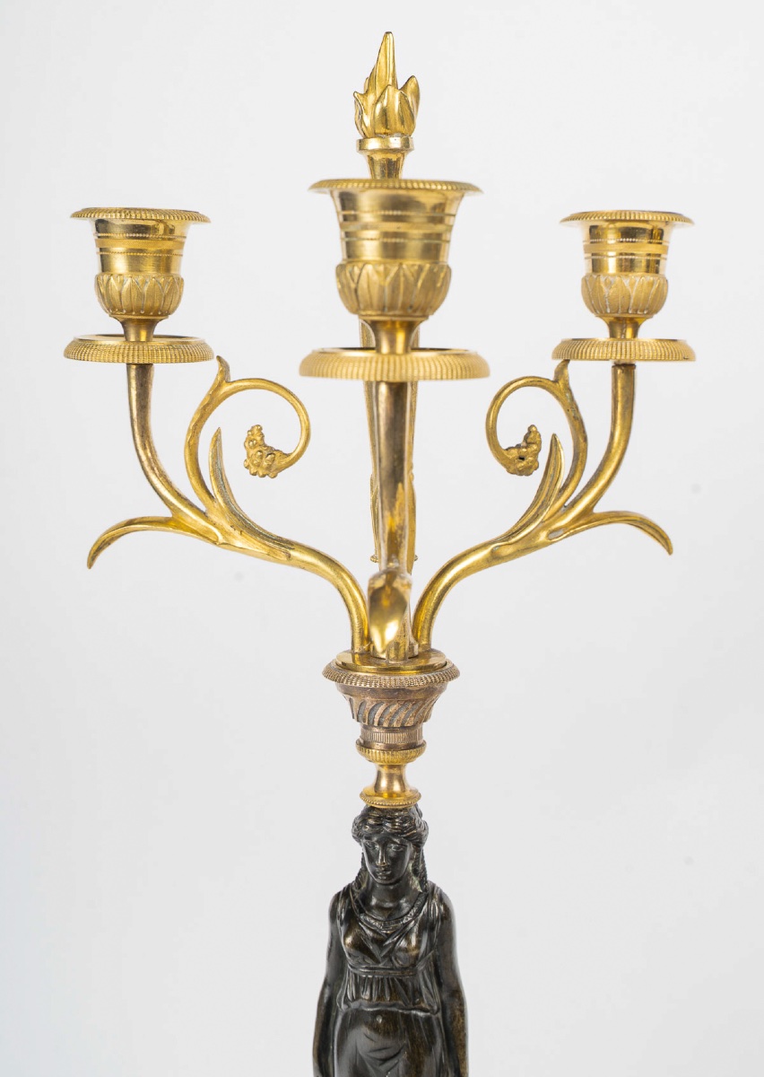 Paire de candélabres néoclassiques en bronze doré et patiné, époque Empire, vers 1805-1810-photo-1
