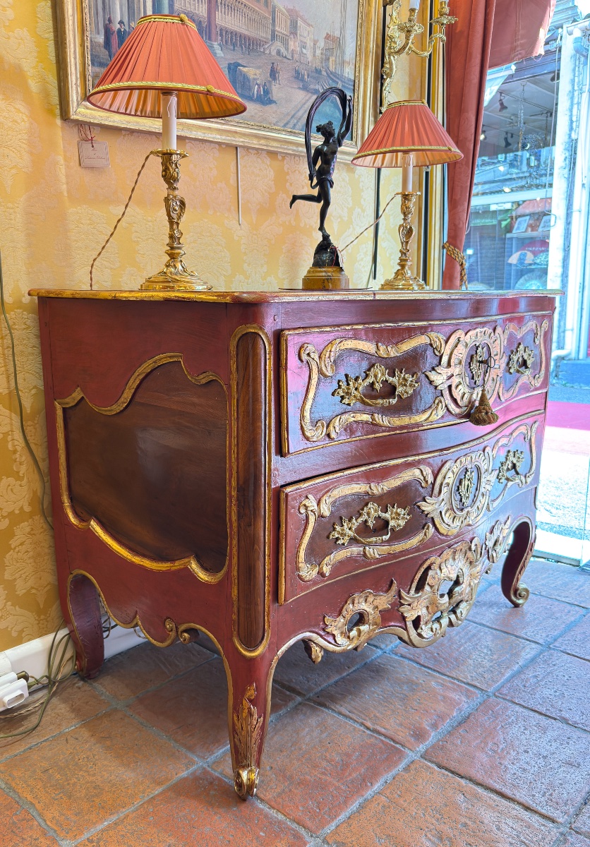 Louis XV Period Carved And Parcel-gilt Red Lacquered Walnut Bombé "sauteuse" Commode, Provence-photo-2
