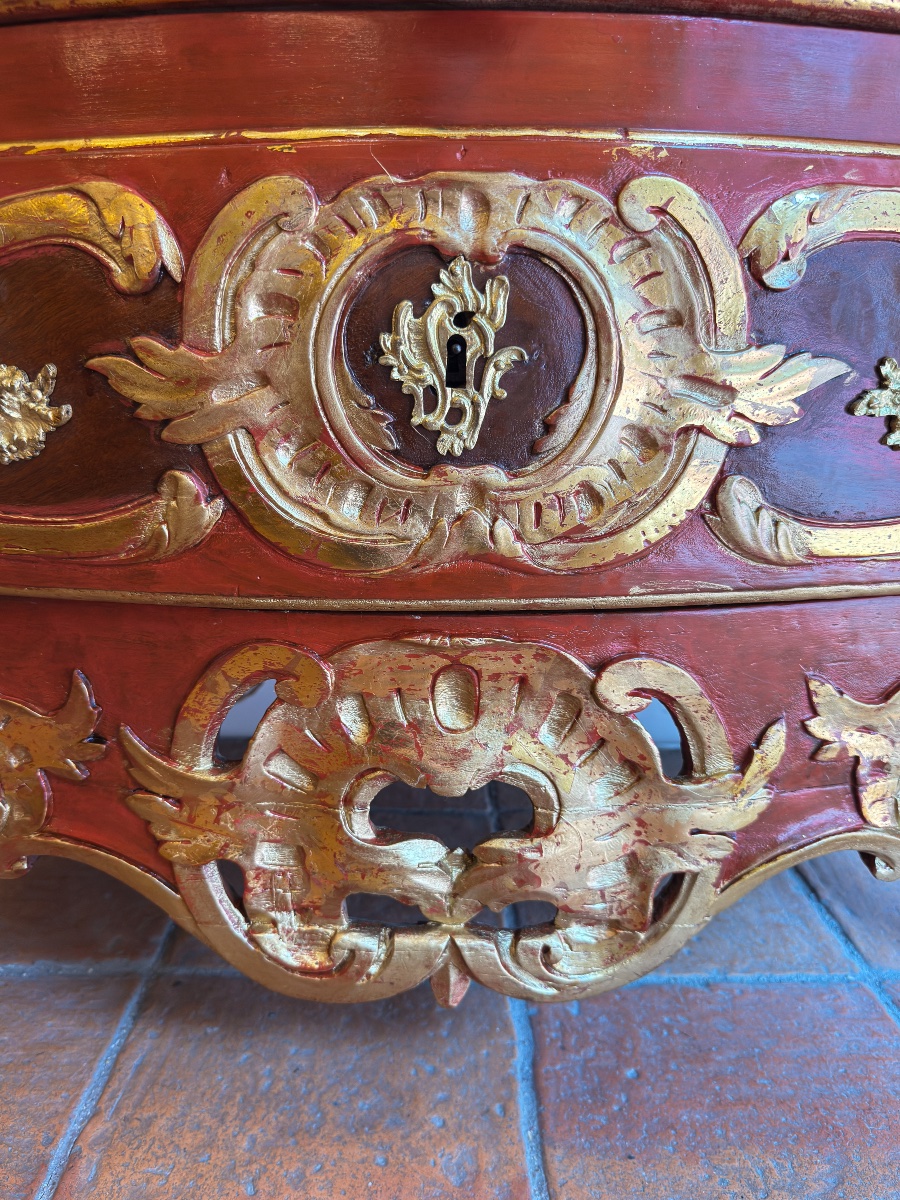 Louis XV Period Carved And Parcel-gilt Red Lacquered Walnut Bombé "sauteuse" Commode, Provence-photo-1