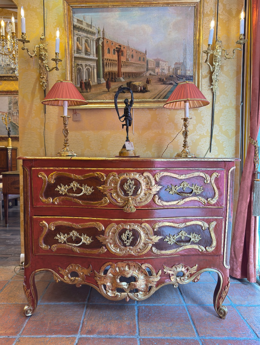 Louis XV Period Carved And Parcel-gilt Red Lacquered Walnut Bombé "sauteuse" Commode, Provence-photo-2