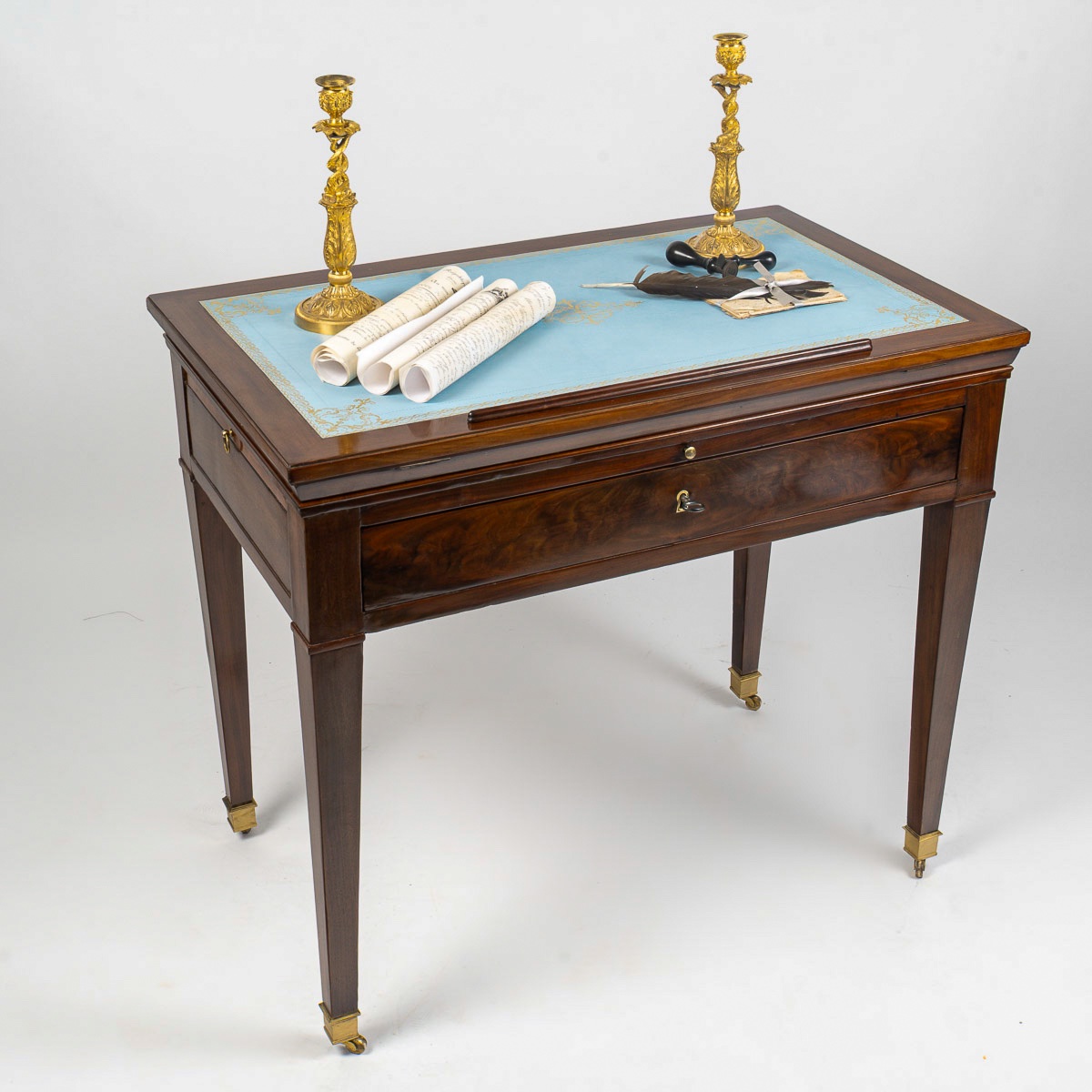 Table à la Tronchin en acajou et acajou de Cuba flammé, époque Directoire (1795-1799)-photo-2