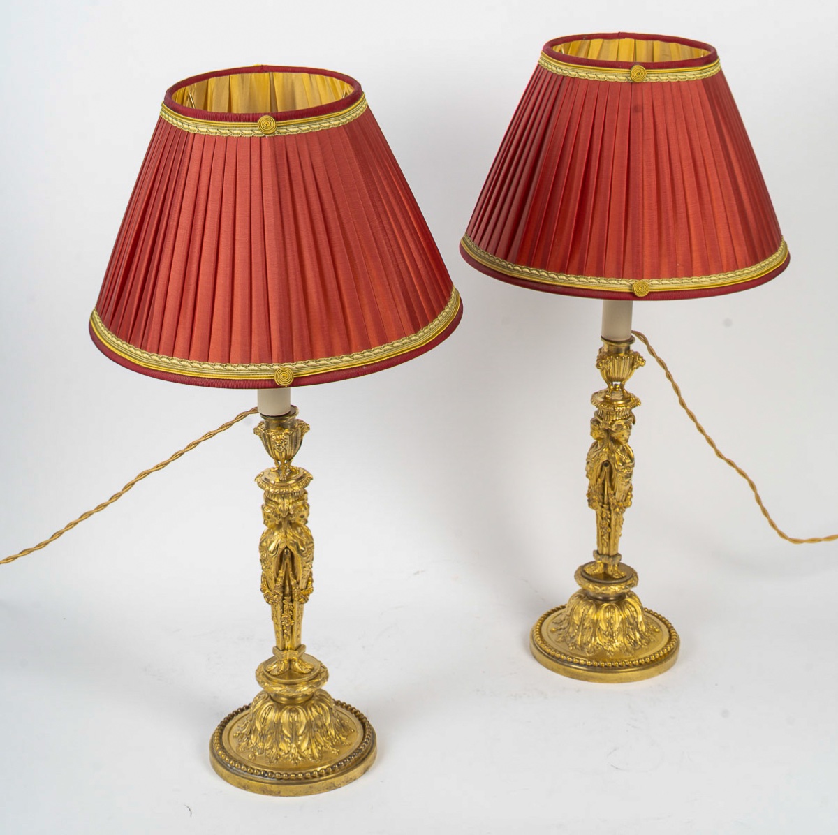 Pair Of Gilded Bronze Candlesticks In The Louis XVI Style, Converted Into Lamps After Designs By Dugourc And Rémond-photo-2
