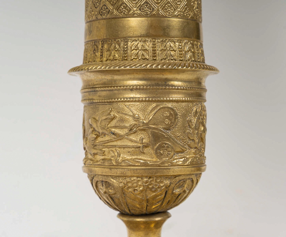 Paire de Flambeaux d’Époque Restauration en Bronze Finement Ciselé et Doré Montés en Lampes-photo-4