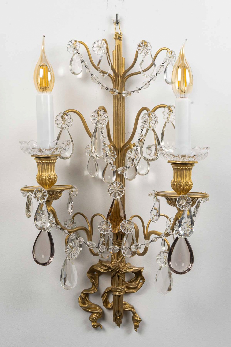 Paire d'appliques en bronze doré et cristal à décor de nœuds de rubans, style Louis XVI-photo-2