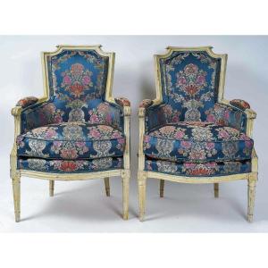 Pair Of Louis XVI Period Bergere With Gendarme Hat Backs In Natural Lacquered Wood Circa 1780