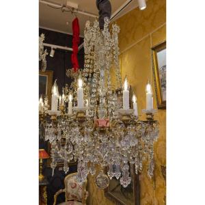 Lustre signé Baccarat de style Louis XVI en bronze doré et décor de cristal taillé  vers 1870