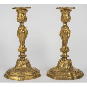 Paire de flambeaux en bronze doré style Rocaille, Palais Ducal de Nevers vers 1800-1820