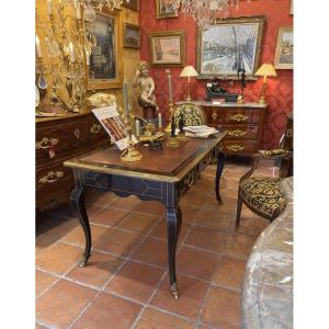 French Regence Period Black Lacquered Flat Desk With Gilt Brass Inlay, C. 1715–1723