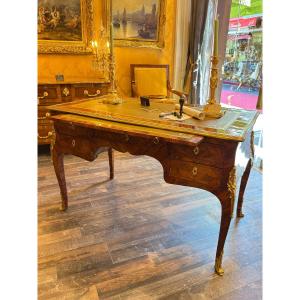 Bureau plat de face à face en bois de Violette Italie vers 1750