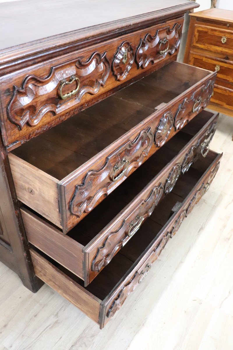 Antique Chest Of Drawers In Carved Walnut-photo-2