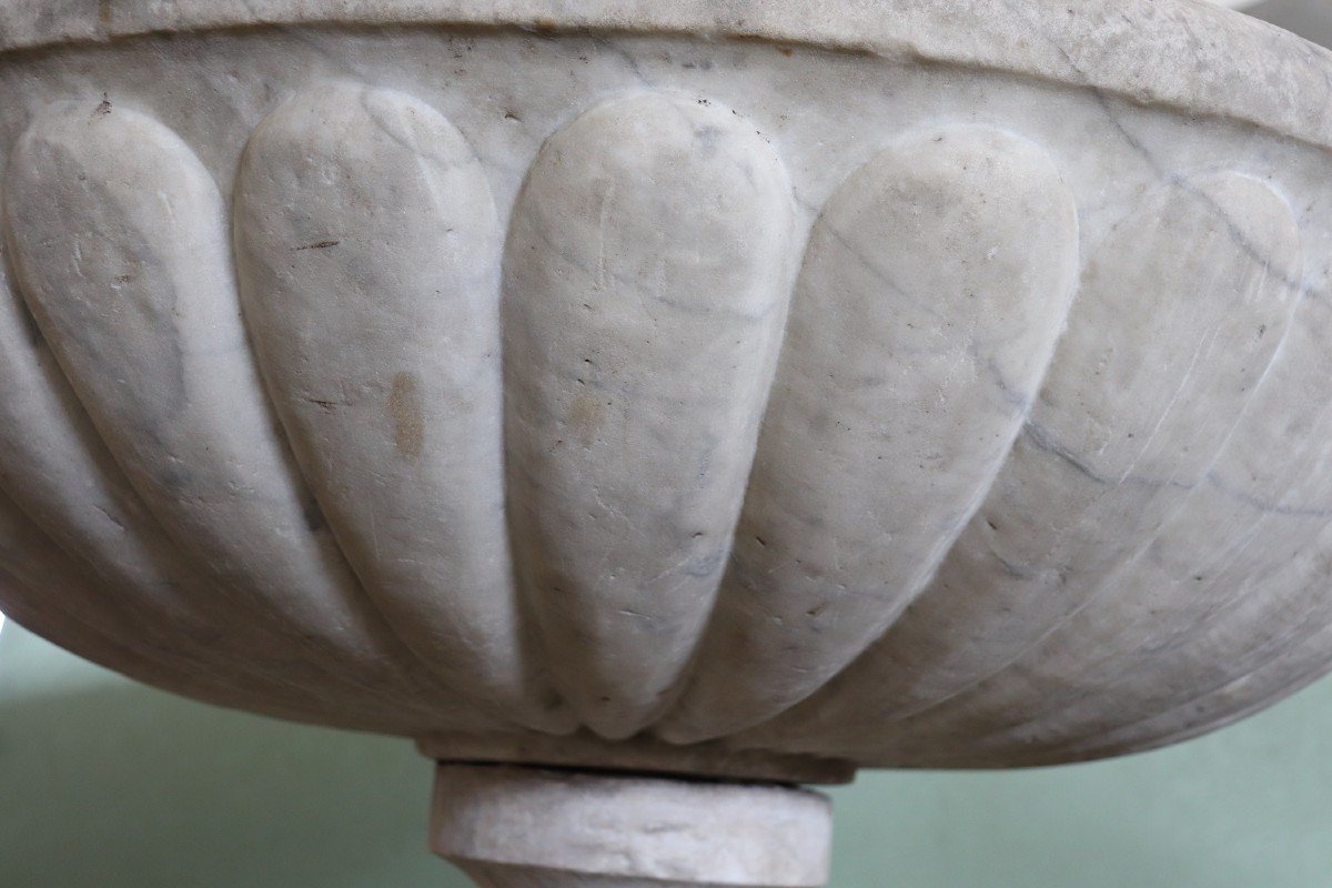 Early 18th Century Italian Antique Hand Carved White Carrara Marble Font-photo-8