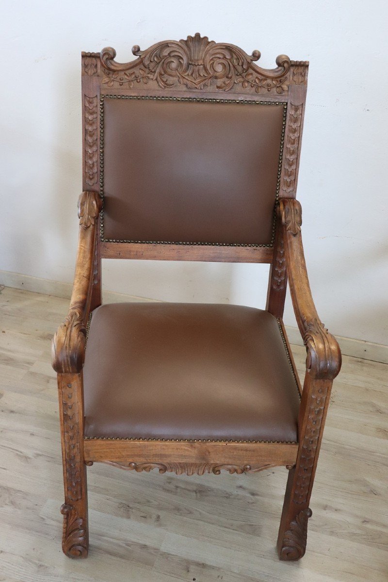Late 19th Century Carved Walnut Throne Chairs, Set Of 2-photo-2