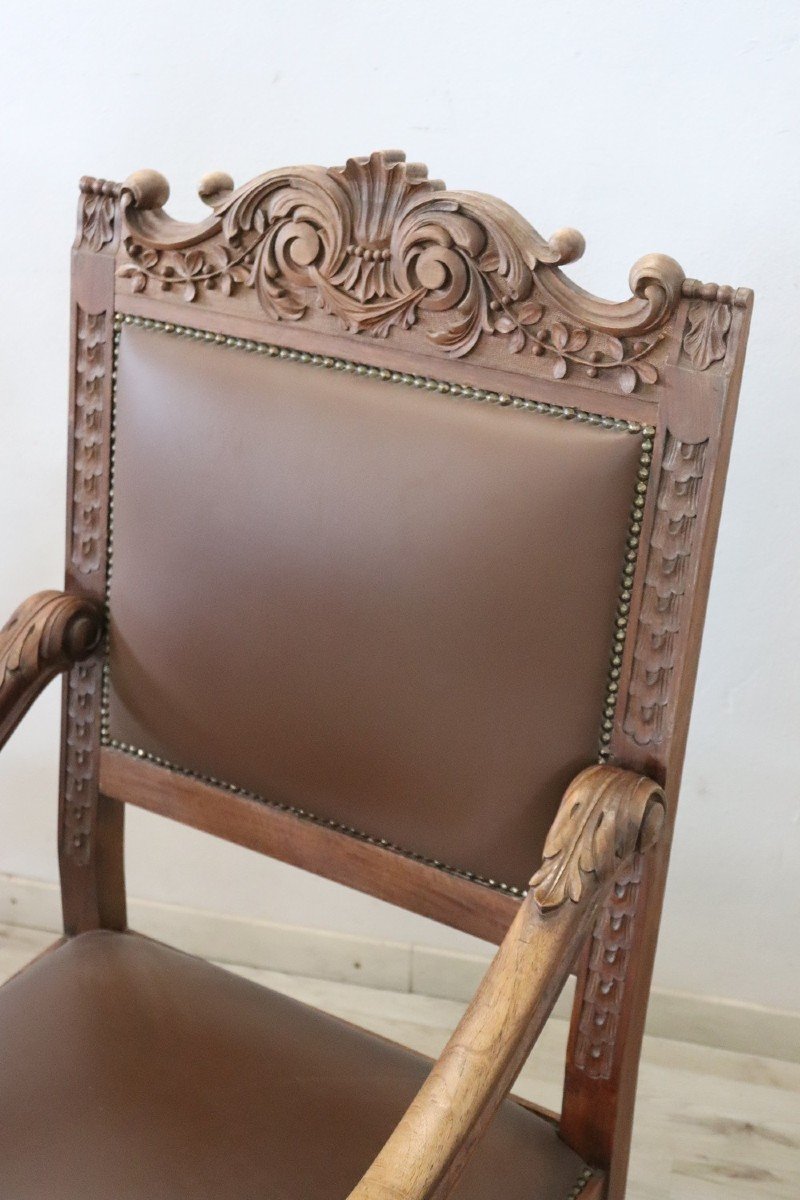 Late 19th Century Carved Walnut Throne Chairs, Set Of 2-photo-2