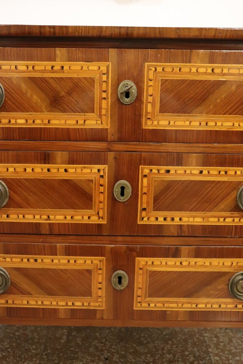 Antique Chest Of Drawers In Inlaid Walnut, 18th Century-photo-4