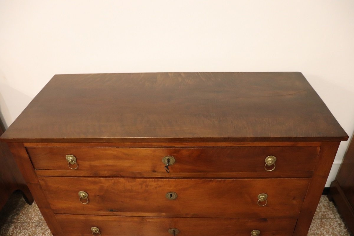 Antique Chest Of Drawers In Solid Walnut, Italy 18th Century-photo-2