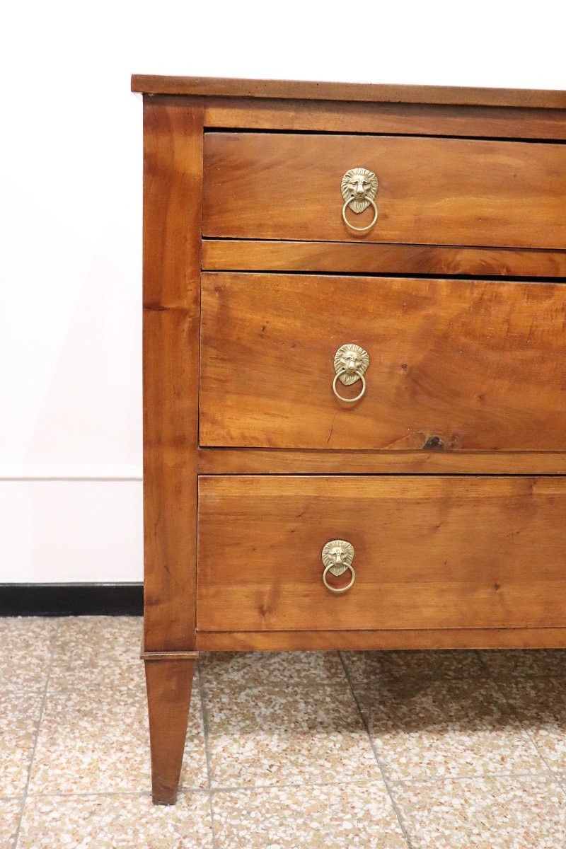 Antique Chest Of Drawers In Solid Walnut, Italy 18th Century-photo-3