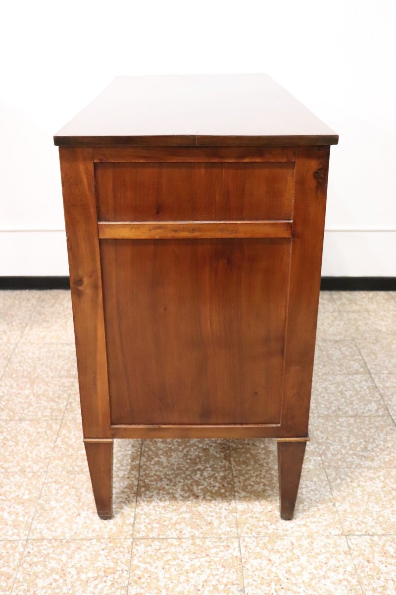 Antique Chest Of Drawers In Solid Walnut, Italy 18th Century-photo-5