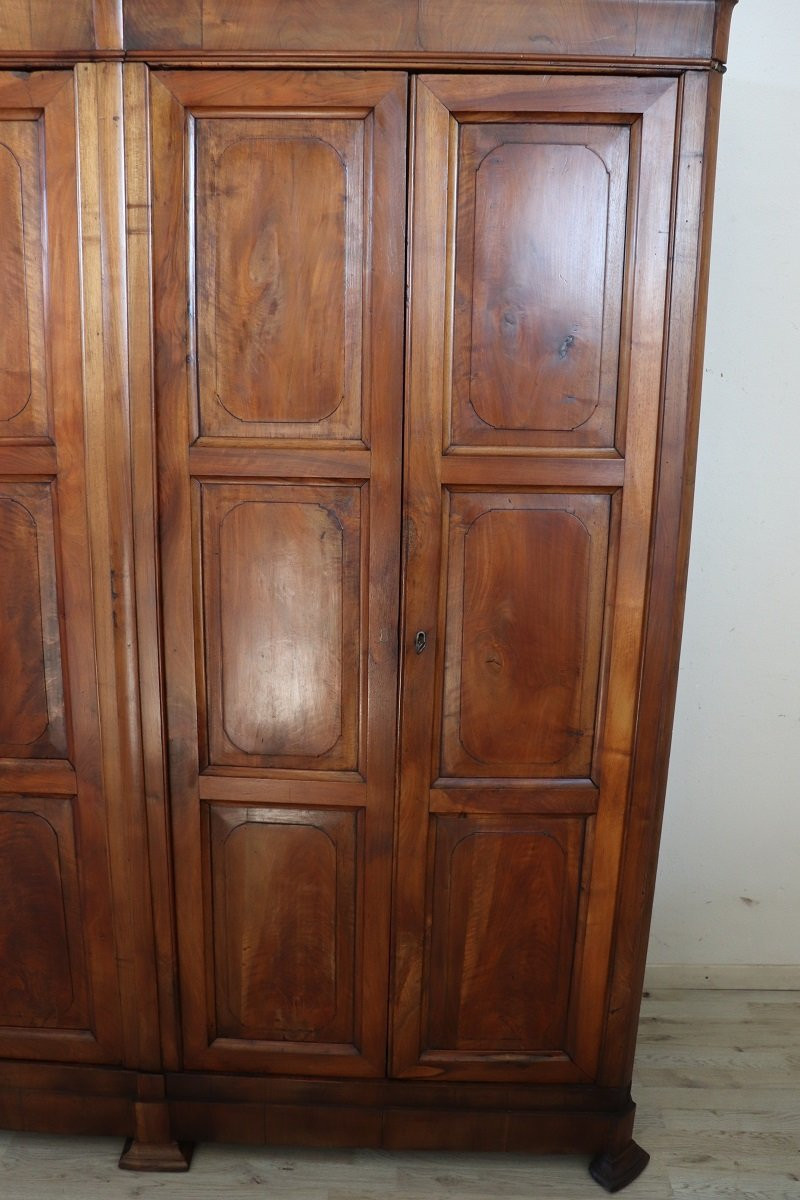 Large19th Century 4 Doors Antique Wardrobe In Walnut-photo-2