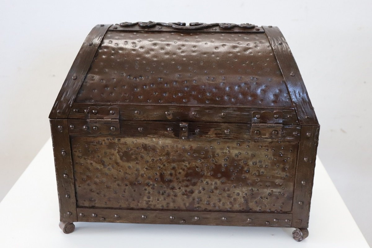 Decorative Box In Iron-photo-4