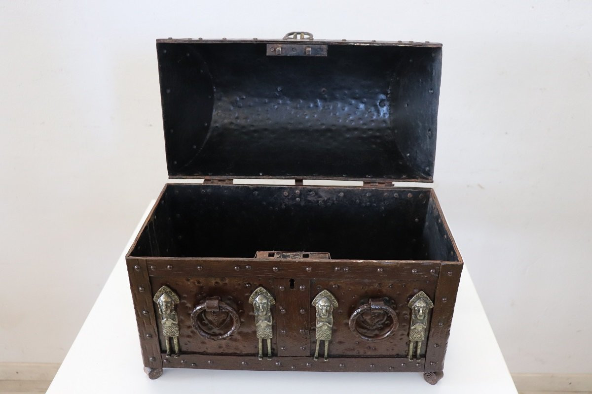 Decorative Box In Iron-photo-3