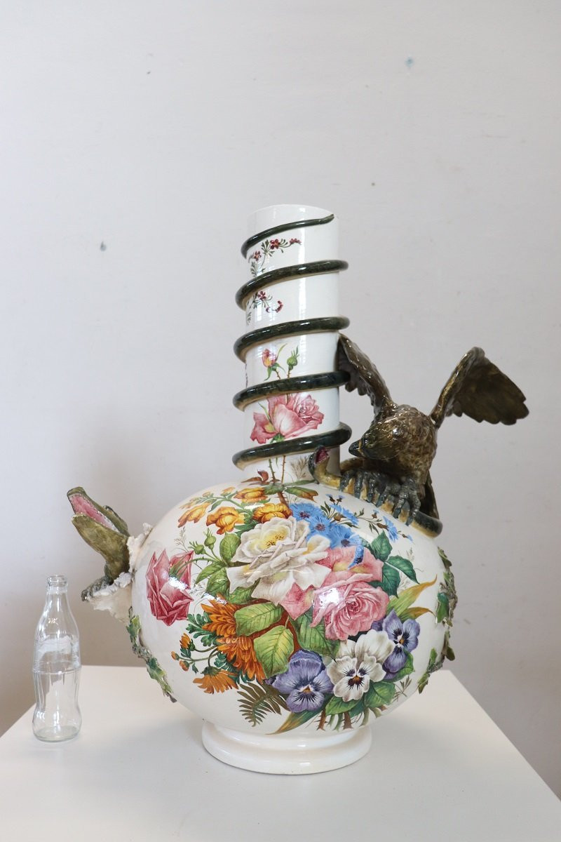 Vase majestueux en céramique avec aigle et crocodile, Italie, début du 20e siècle-photo-2