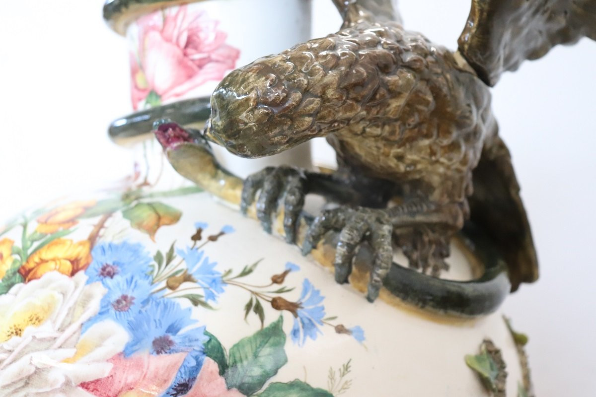Vase majestueux en céramique avec aigle et crocodile, Italie, début du 20e siècle-photo-3