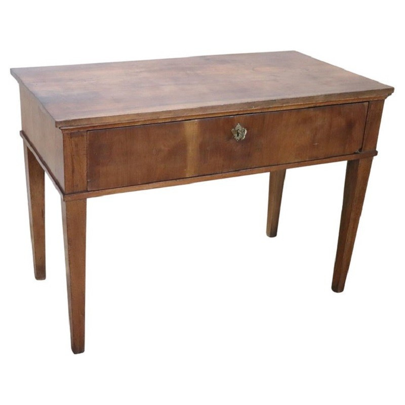 Antique Desk In Walnut, Italy Late 18th Century
