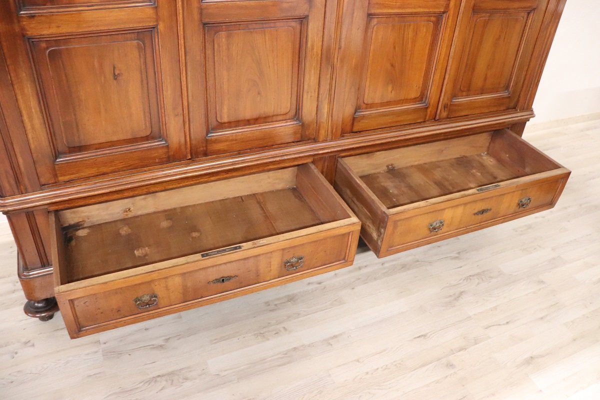 Very Large 4 Doors Waedrobe In Solid Walnut, Italy Mid 19th Century-photo-4
