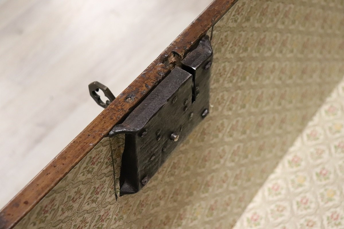 Antique Chest In Solid Walnut, Italy 18th Century-photo-5