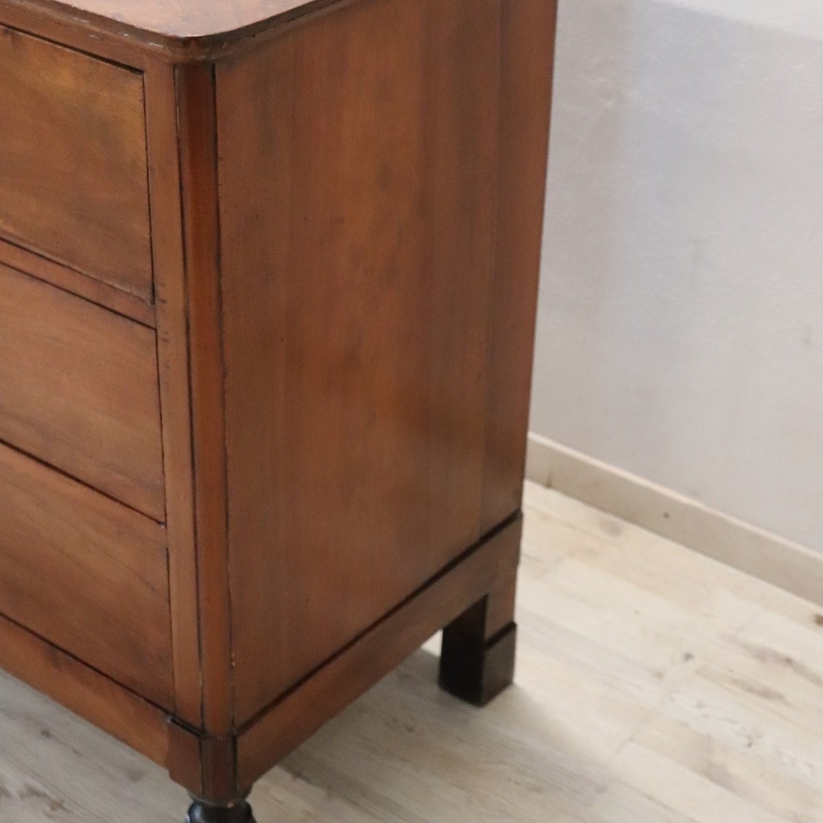 Commode ancienne en noyer massif, Italie, XIXe siècle-photo-1