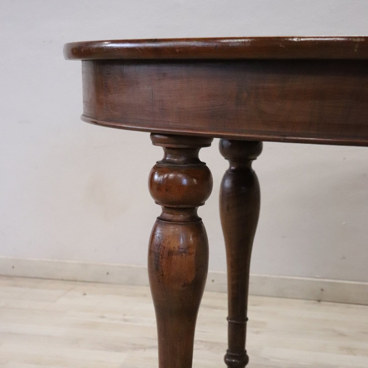 Antique Oval Table In Walnut, Italy Mid 19th Century-photo-3